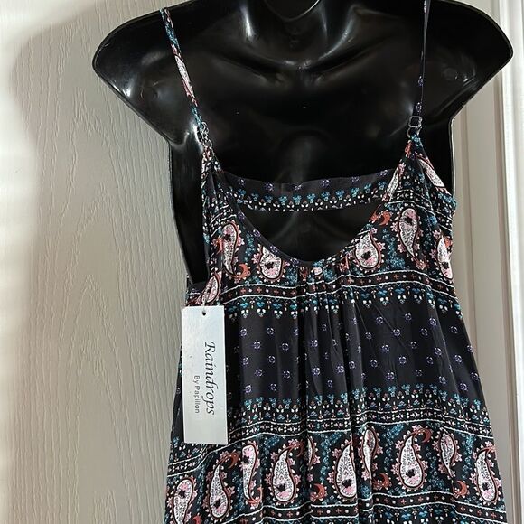 BLACK Slip Cut Out Maxi Dress
Raindrops by Papillon V-Neck Brat Summer Md NWT - Picture 15 of 16